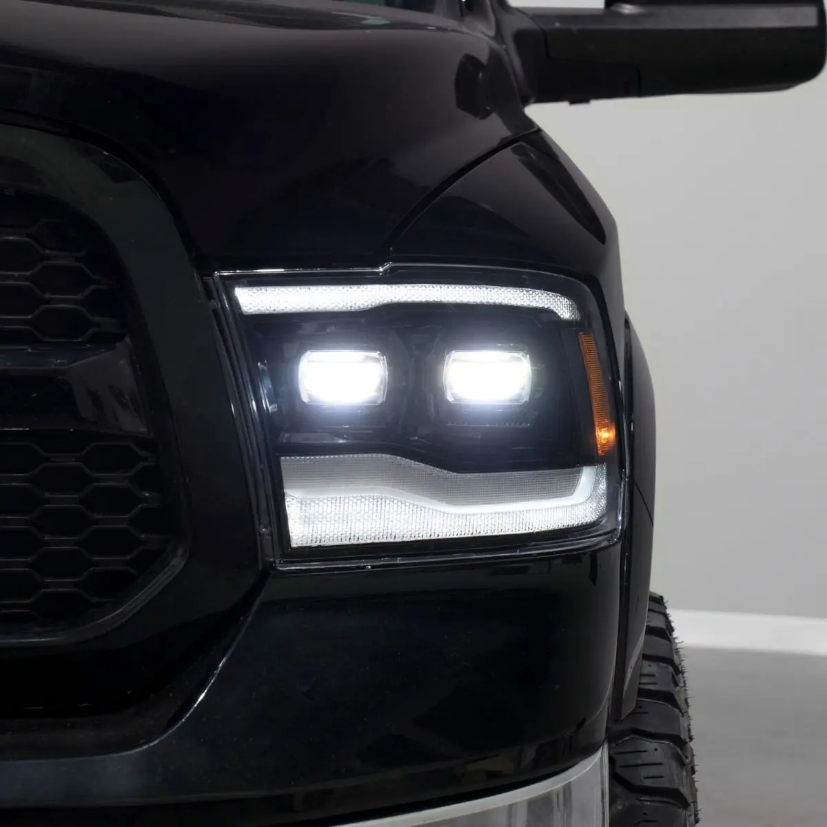 2009-2018 Ram 1500/2500/3500 Led Projector Headlights (Pair) 1