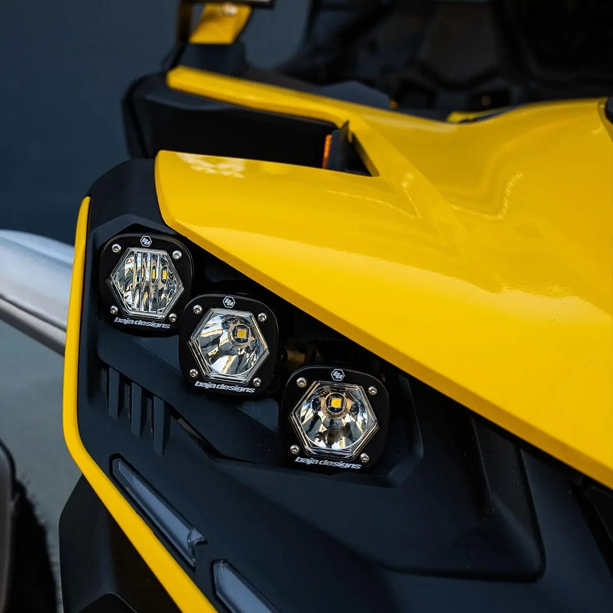 Can Am Maverick R Triple S1 "Unlimited" Headlight Kit 1