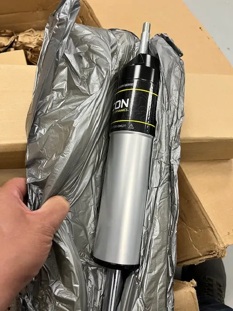 Open Box - Icon 2020-Up Gm 2500/3500 Hd, 0-2" Lift 2.5 Vs Shock System, Tubular Uca 2
