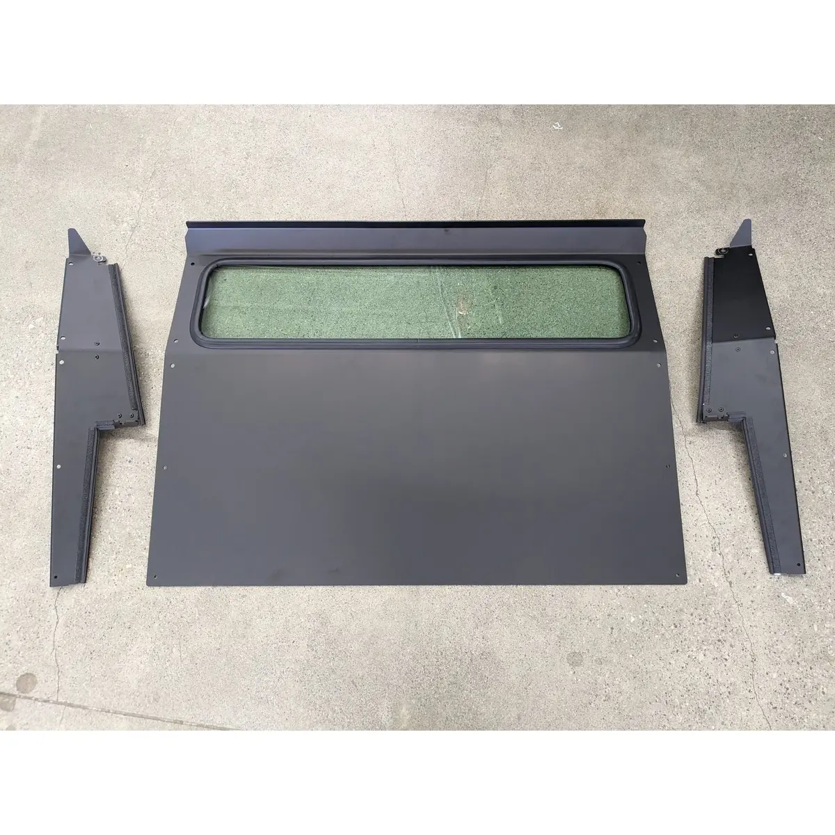 Polaris Xpedition Cab / Bed Divider 1