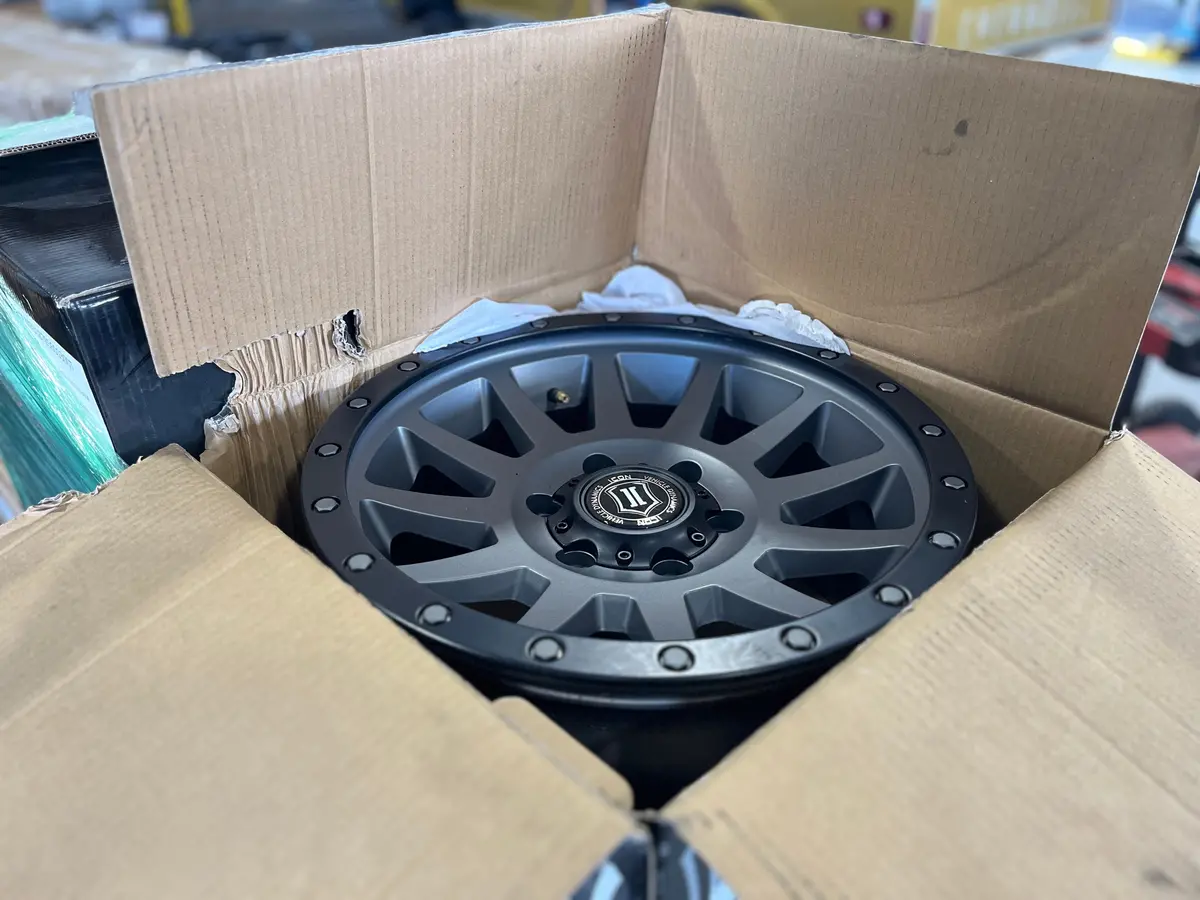 Open Box (Will Call Only) - Icon Alloys Compression Titanium - 17X8.5 | 6X5.5 | 25 Et | 5.75" Bs - 2017858357Tt 1