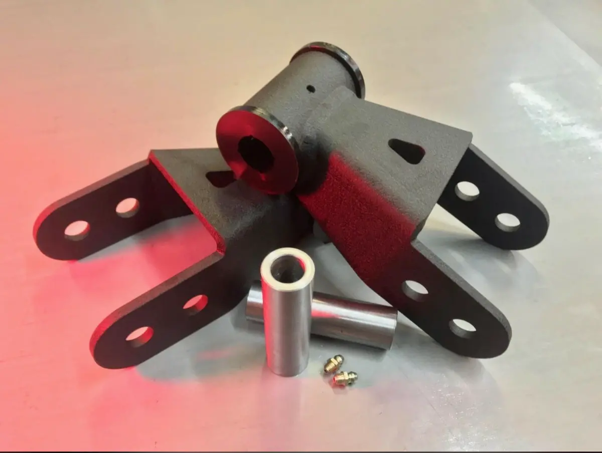Pmf 1999-Current Ford F-250/350 Rear Lowering Shackles 1